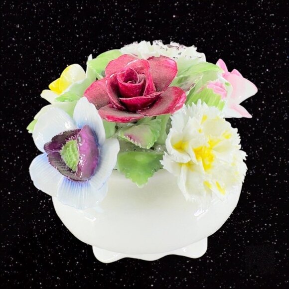 Royal Doulton England Bone China Porcelain Purple White Rose Flower Arrangement - Picture 1 of 13